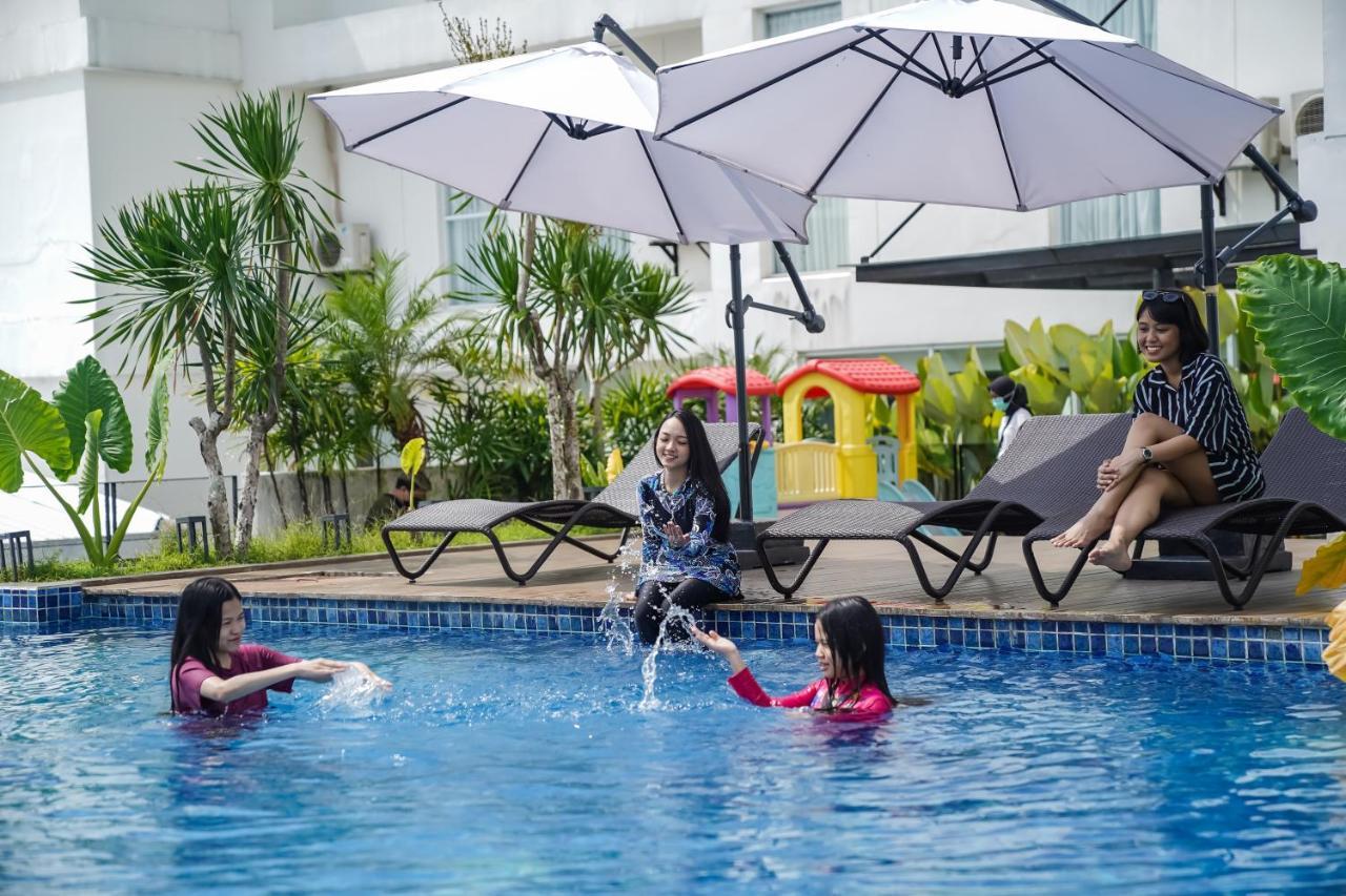 Luminor Hotel Purwokerto Exterior foto