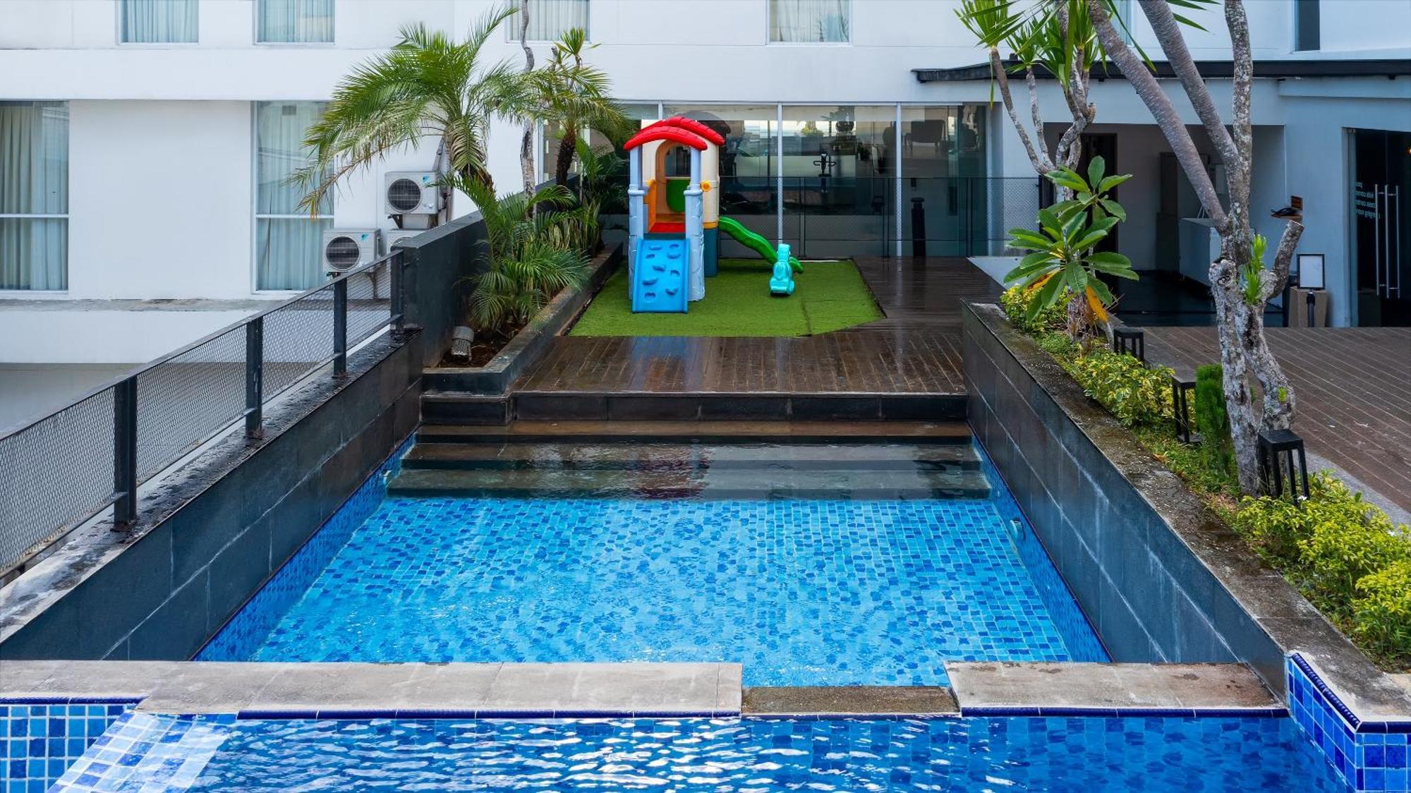 Luminor Hotel Purwokerto Exterior foto